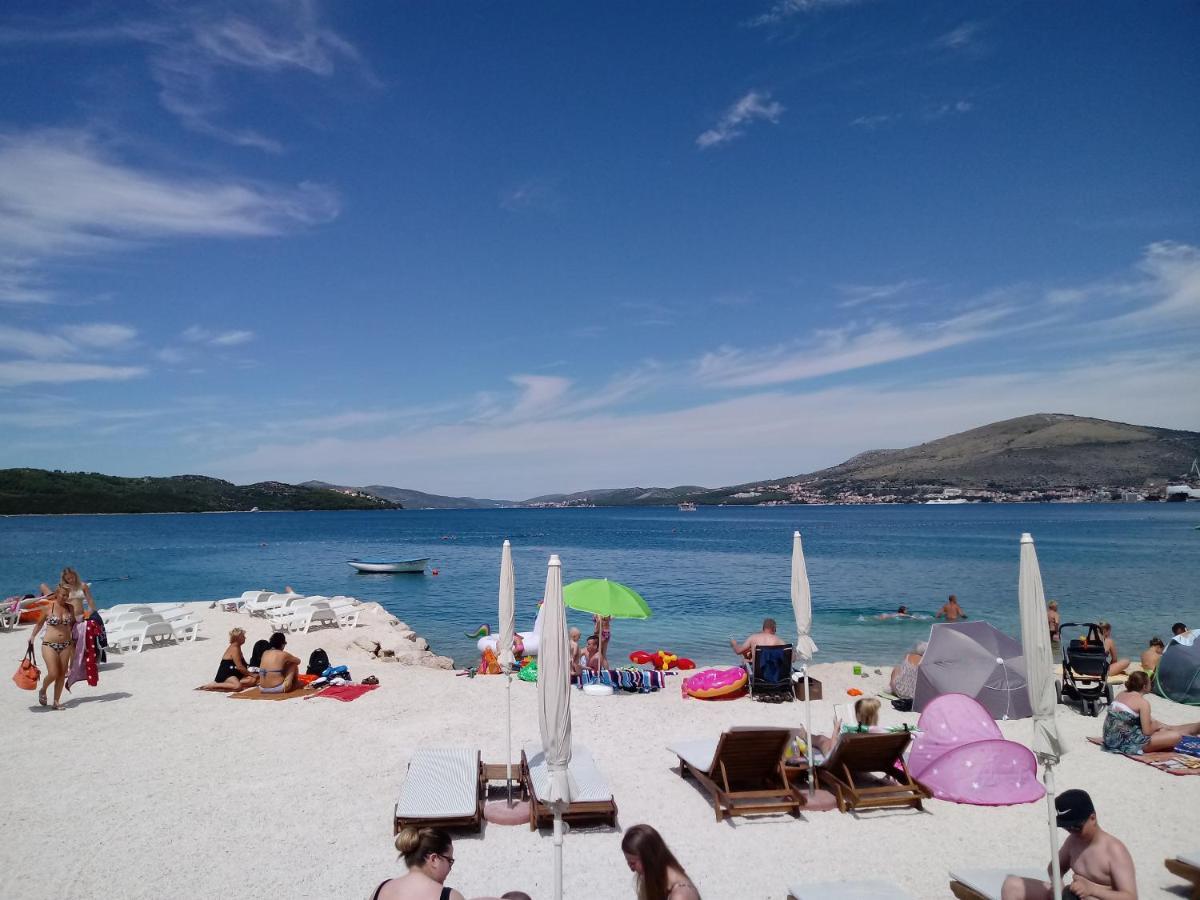 Studio-Appartements Emwey Trogir Bagian luar foto