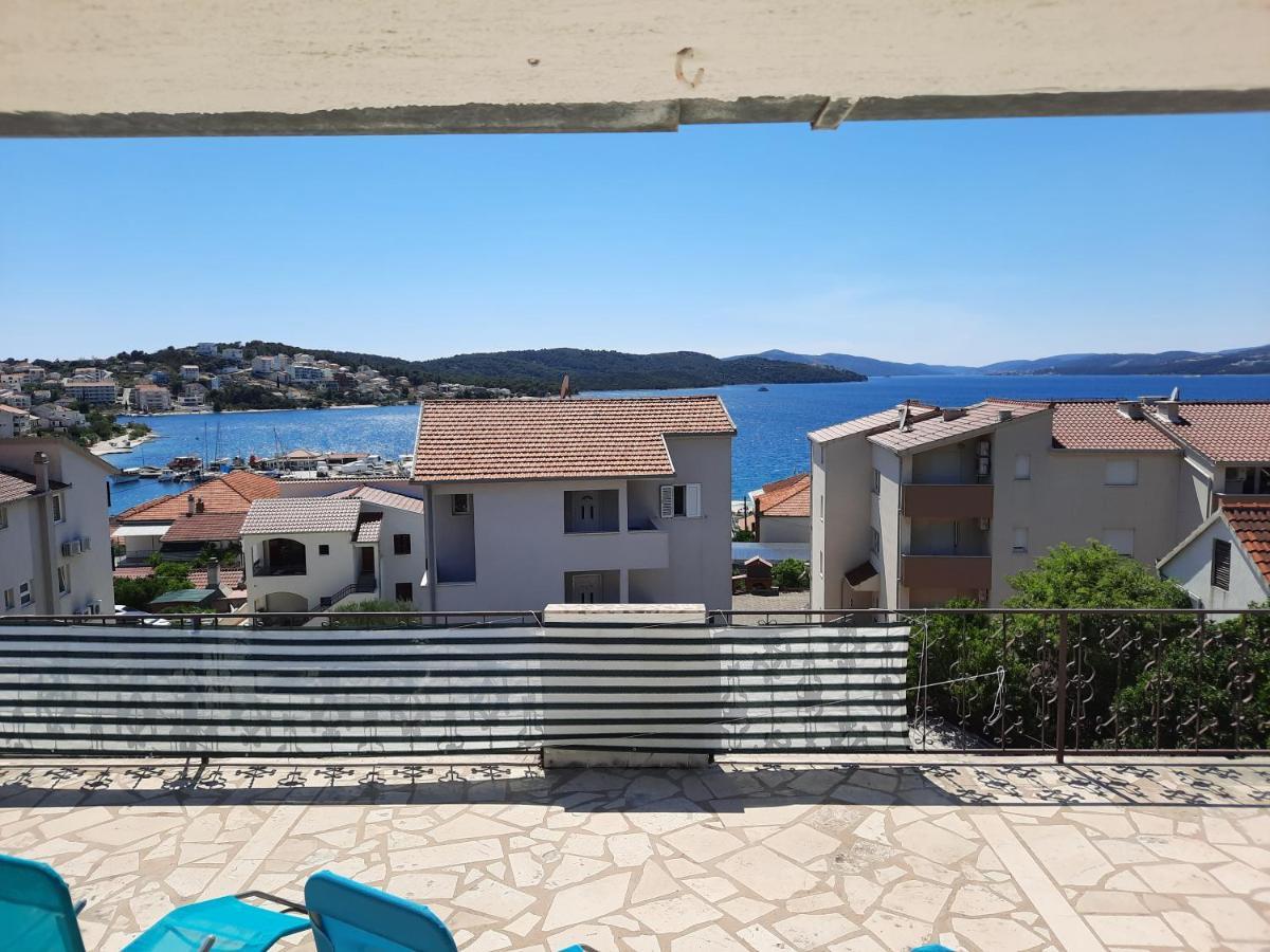 Studio-Appartements Emwey Trogir Bagian luar foto