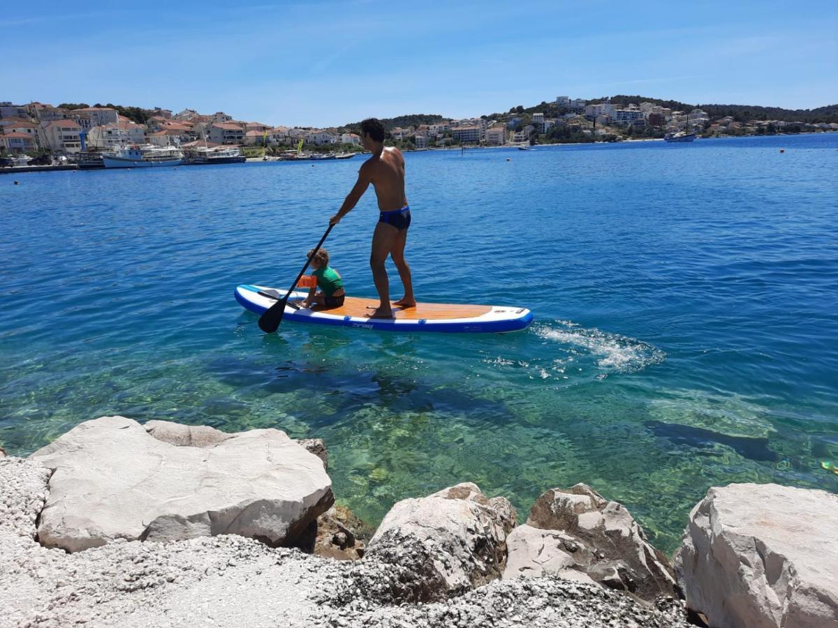 Studio-Appartements Emwey Trogir Bagian luar foto