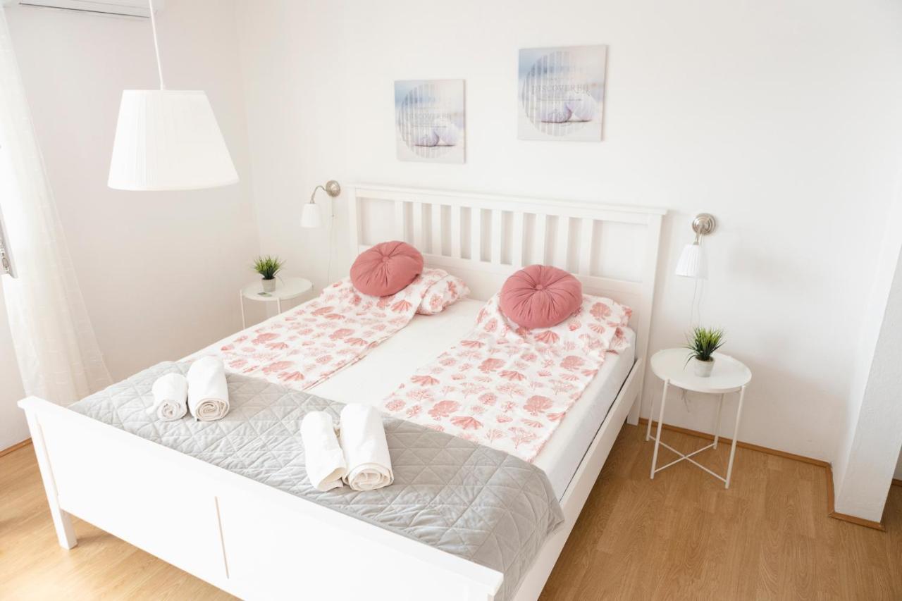 Studio-Appartements Emwey Trogir Bagian luar foto