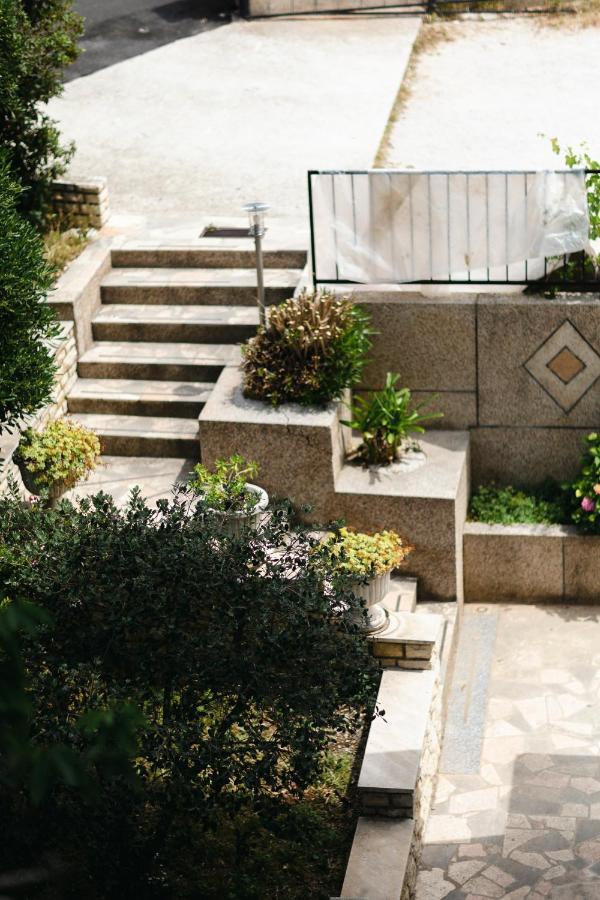 Studio-Appartements Emwey Trogir Bagian luar foto