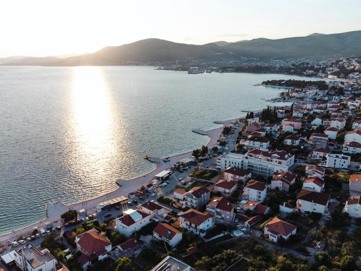 Studio-Appartements Emwey Trogir Bagian luar foto