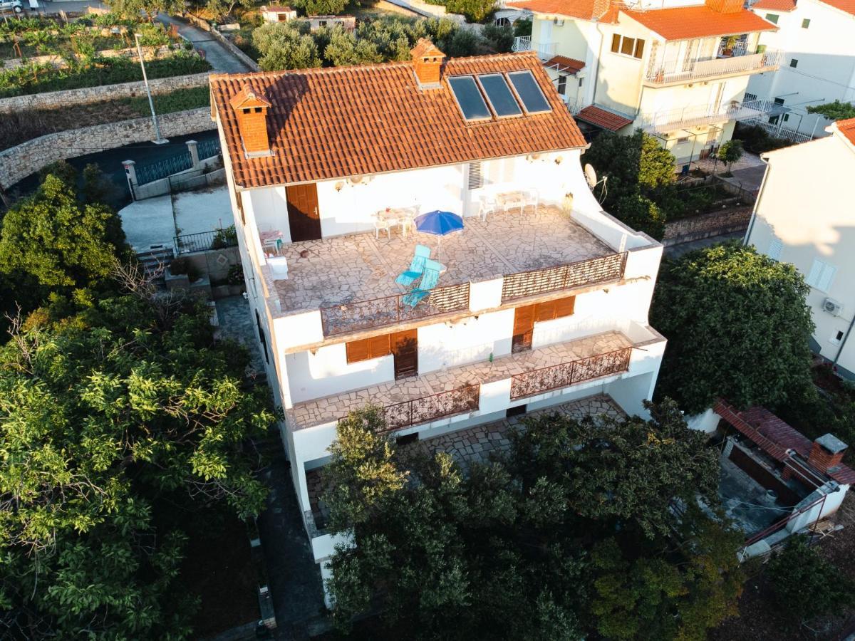 Studio-Appartements Emwey Trogir Bagian luar foto