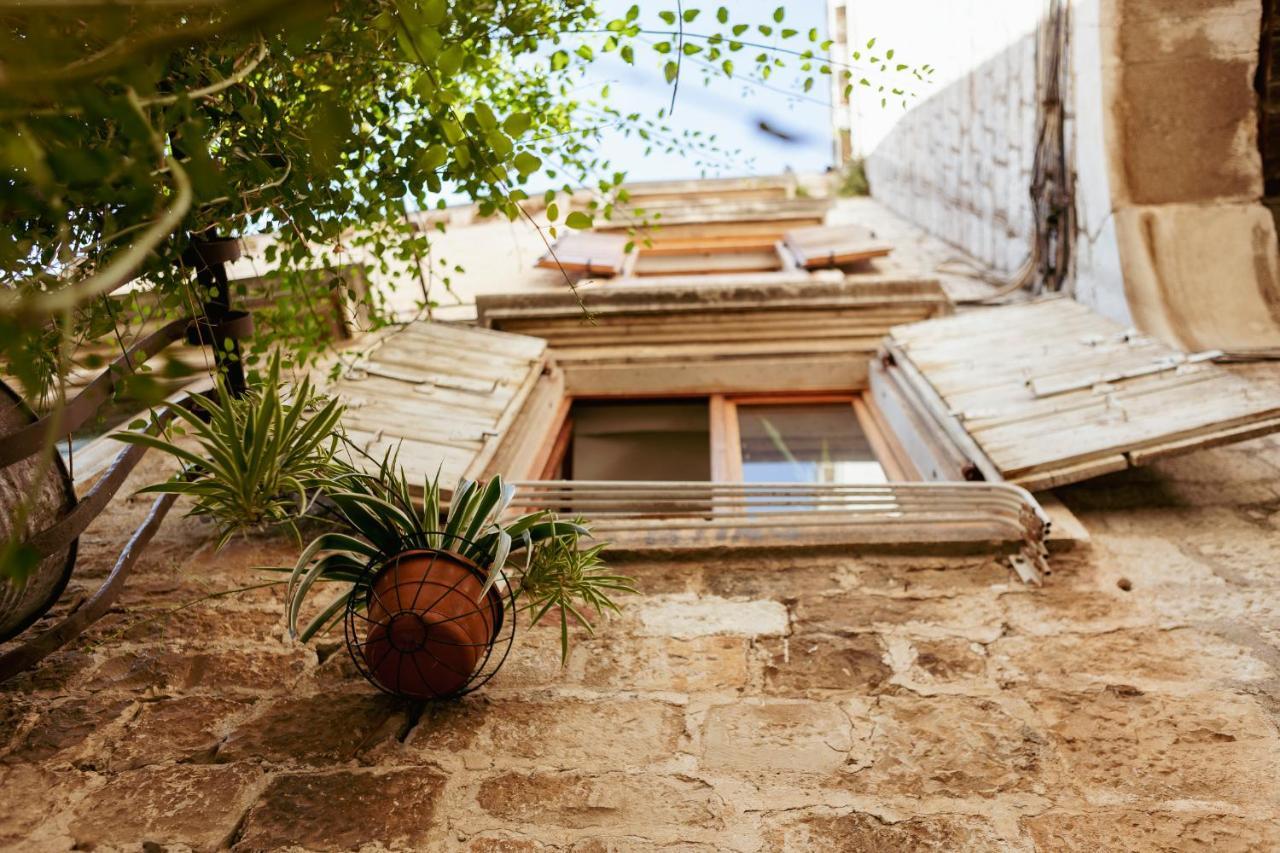 Studio-Appartements Emwey Trogir Bagian luar foto